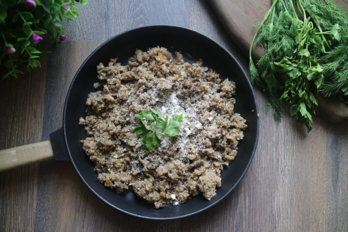 Marinated Chicken With Cauliflower Rice